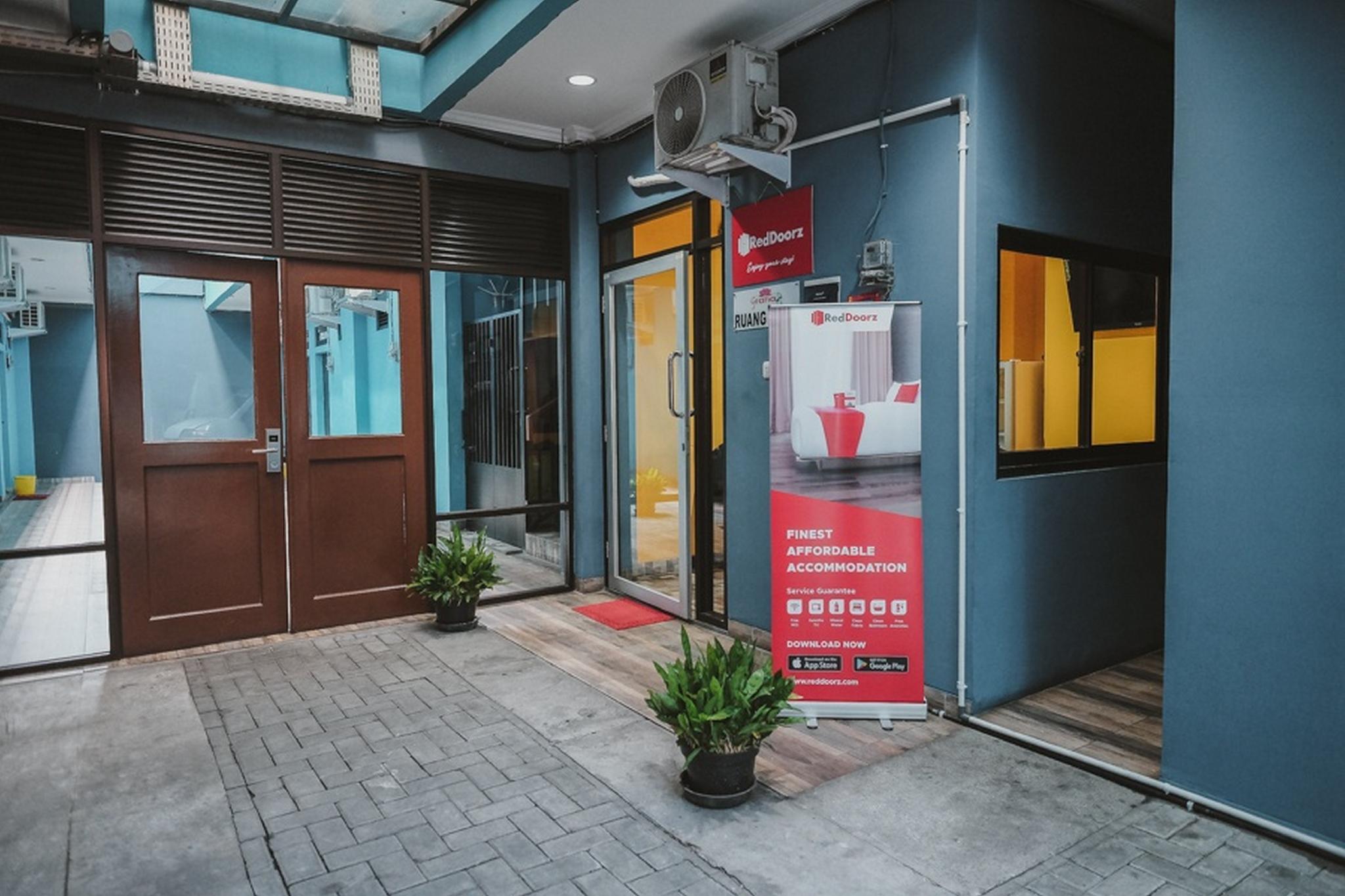 Reddoorz Near Rsud Koja Otel Cakarta Dış mekan fotoğraf